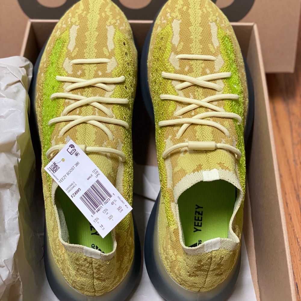 NWT - Yeezy BOOST 380 HYLTE SIZE 14 Adidas